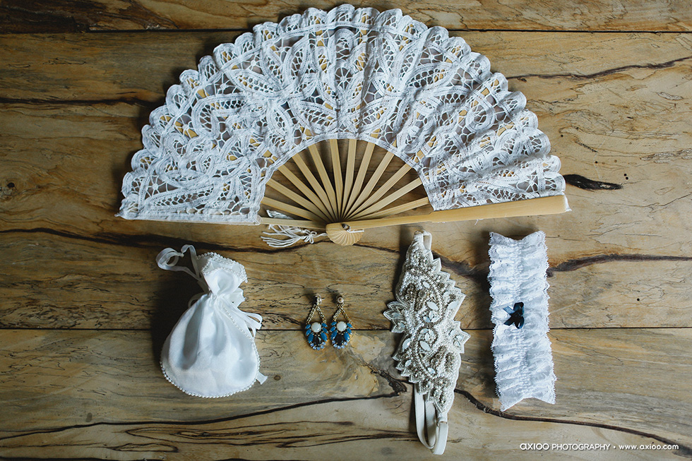 Axioo: That Sunshiny Retro Vibe